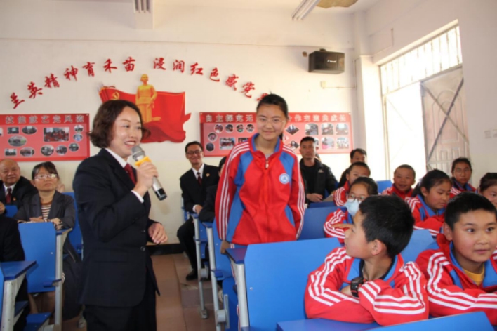 我為群眾辦實事：彩虹未檢團隊法治進校園，助力未成年人健康成長